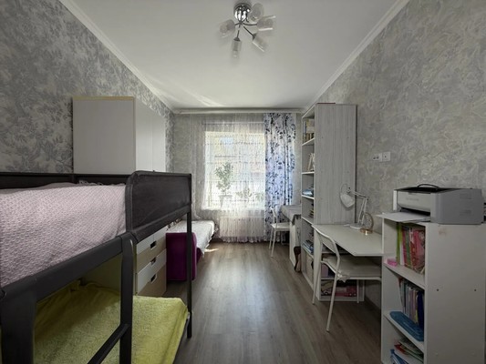 Продам трехкомнатную (3-комн.) квартиру, Мира ул, 62к1, Казань г