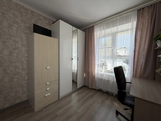 Продам трехкомнатную (3-комн.) квартиру, Мира ул, 62к1, Казань г