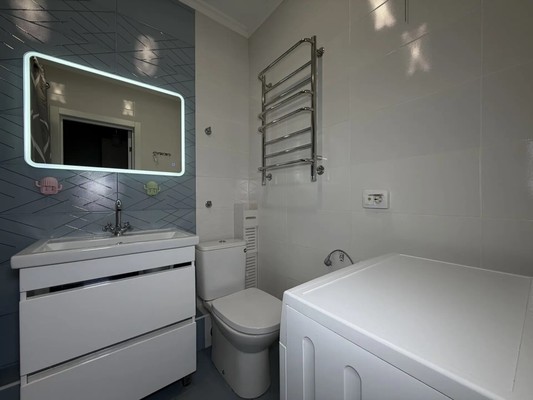 Продам трехкомнатную (3-комн.) квартиру, Мира ул, 62к1, Казань г