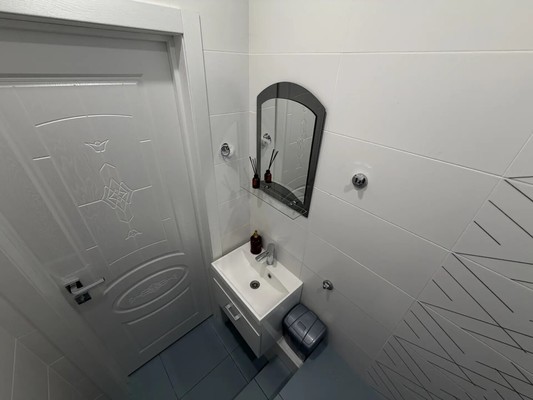 Продам трехкомнатную (3-комн.) квартиру, Мира ул, 62к1, Казань г