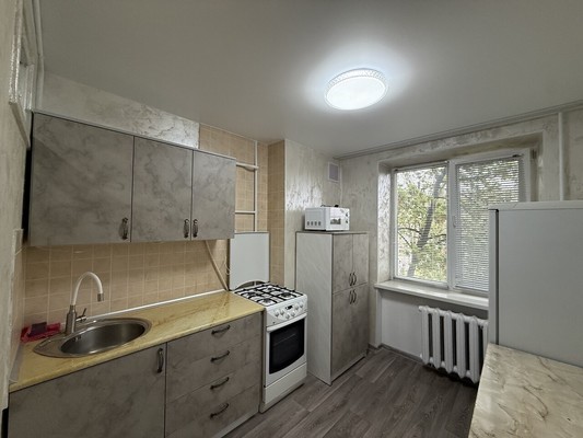 Продам двухкомнатную (2-комн.) квартиру, Кечкеметская ул, 69/155, Симферополь г