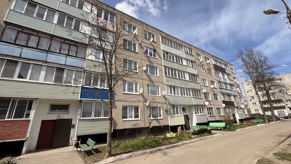 Продам трехкомнатную (3-комн.) квартиру, Рябиновая ул, 4, Большое Алексеевское с