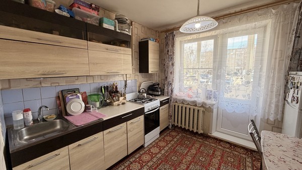 Продам трехкомнатную (3-комн.) квартиру, Рябиновая ул, 4, Большое Алексеевское с