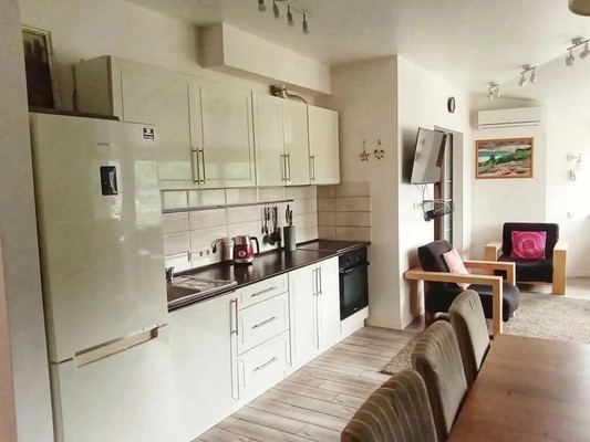 Сдам трехкомнатную (3-комн.) квартиру, Виноградная ул, 238Г, Беранда с