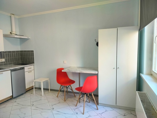 Продам трехкомнатную (3-комн.) квартиру, Солнечный б-р, 11, Лопатино рп