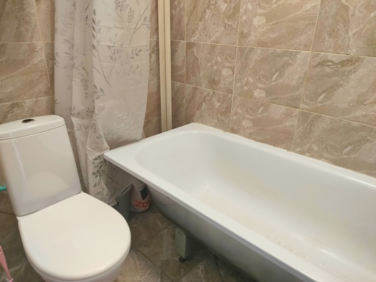 Продам трехкомнатную (3-комн.) квартиру, Солнечный б-р, 11, Лопатино рп