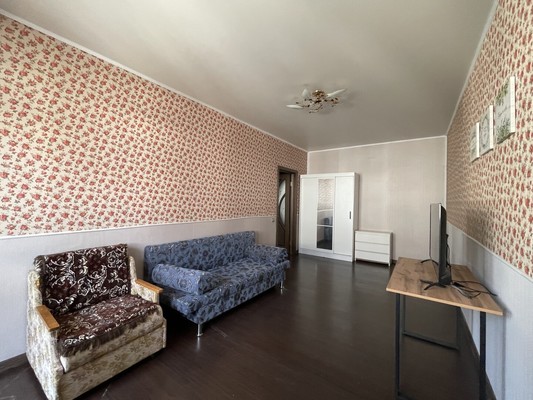 Продам двухкомнатную (2-комн.) квартиру, им. Сергея Есенина ул, 82к4, Краснодар г