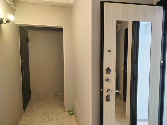 Продам трехкомнатную (3-комн.) квартиру, Солнечный б-р, 11, Лопатино рп