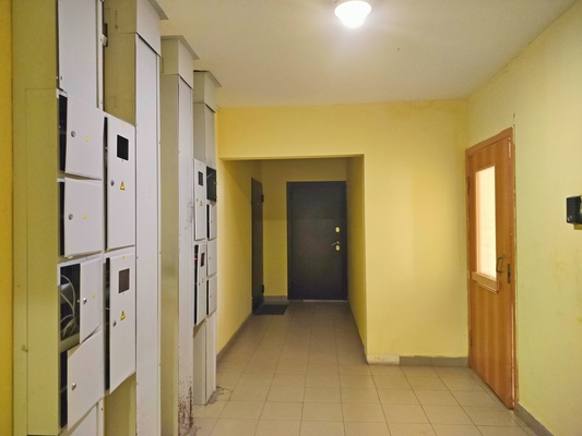 Продам трехкомнатную (3-комн.) квартиру, Солнечный б-р, 11, Лопатино рп