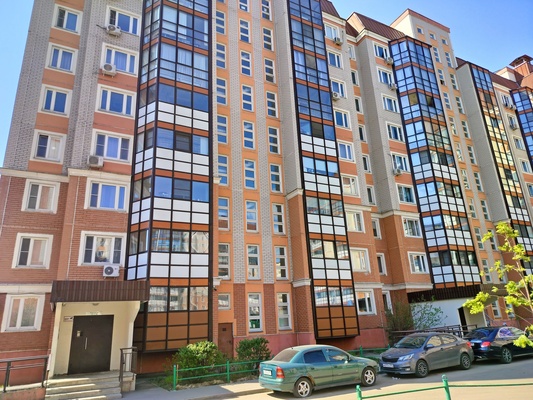 Продам трехкомнатную (3-комн.) квартиру, Солнечный б-р, 11, Лопатино рп