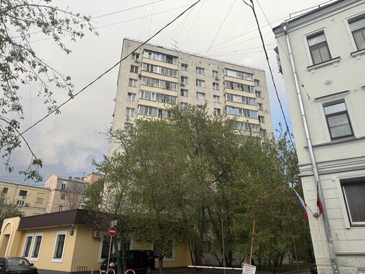 Продам трехкомнатную (3-комн.) квартиру, Фурманный пер, 12с1, Москва г