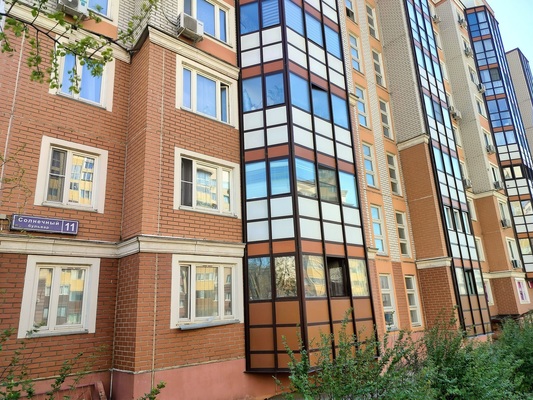 Продам трехкомнатную (3-комн.) квартиру, Солнечный б-р, 11, Лопатино рп