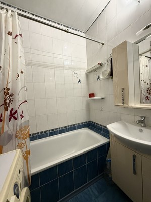 Продам двухкомнатную (2-комн.) квартиру, Лейтенанта Шмидта ул, 10, Новороссийск г