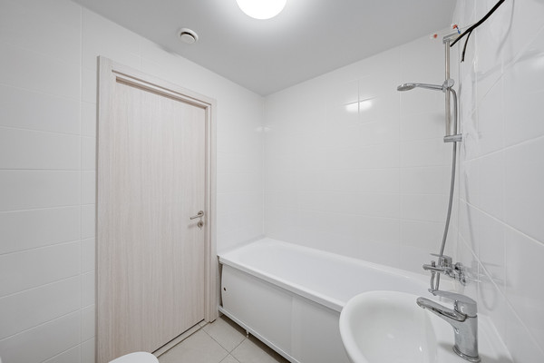 Продам однокомнатную (1-комн.) квартиру, Новоостаповская ул, 7к1, Москва г