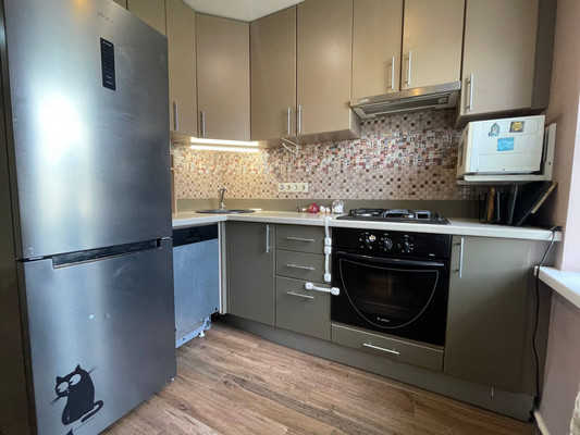 Продам двухкомнатную (2-комн.) квартиру, им. Космонавта Гагарина ул, 145, Краснодар г