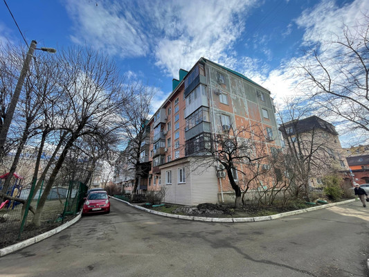 Продам двухкомнатную (2-комн.) квартиру, им. Космонавта Гагарина ул, 145, Краснодар г