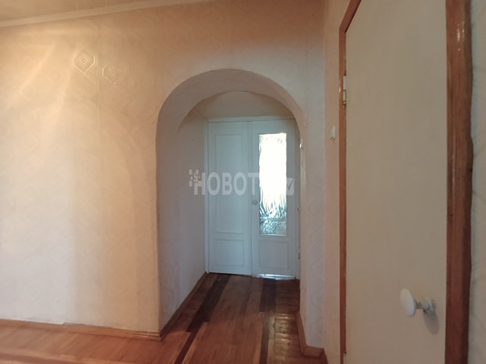 Сдам двухкомнатную (2-комн.) квартиру, Макаренко ул, 10а, Апшеронск г