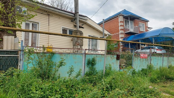 Продам двухкомнатную (2-комн.) квартиру, Первомайская ул, 68, Хадыженск г