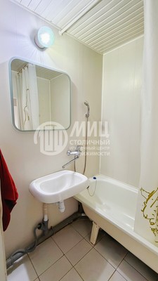 Продам однокомнатную (1-комн.) квартиру, Боровское ш, 18кк3, Москва г