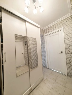 Продам двухкомнатную (2-комн.) квартиру, Бирюлёвская ул, 6, Москва г