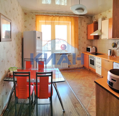 Продам двухкомнатную (2-комн.) квартиру, Авиаторов ул, 23, Красноярск г