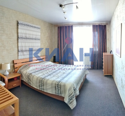 Продам двухкомнатную (2-комн.) квартиру, Авиаторов ул, 23, Красноярск г