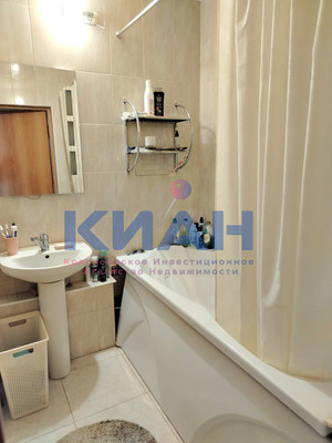 Продам двухкомнатную (2-комн.) квартиру, Авиаторов ул, 23, Красноярск г