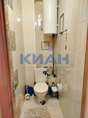 Продам двухкомнатную (2-комн.) квартиру, Авиаторов ул, 23, Красноярск г