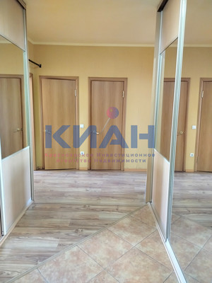Продам двухкомнатную (2-комн.) квартиру, Авиаторов ул, 23, Красноярск г