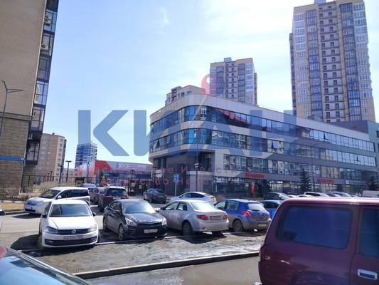 Продам двухкомнатную (2-комн.) квартиру, Авиаторов ул, 23, Красноярск г