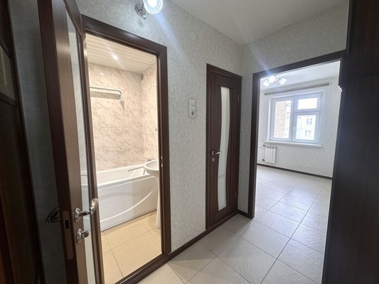 Продам двухкомнатную (2-комн.) квартиру, Урванцева ул, 14, Красноярск г