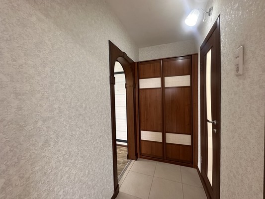 Продам двухкомнатную (2-комн.) квартиру, Урванцева ул, 14, Красноярск г
