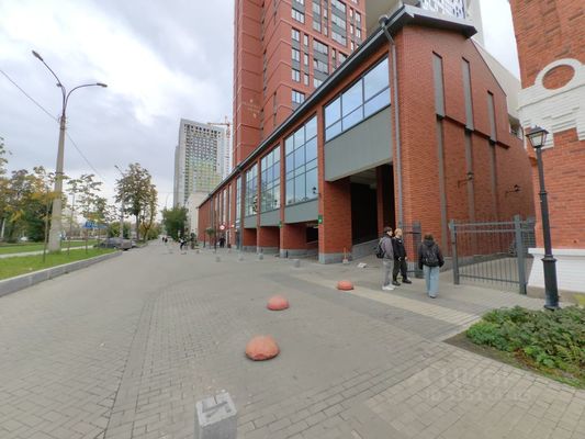 Продам машиноместо 13 м2, Азина ул, 22/2, Екатеринбург г