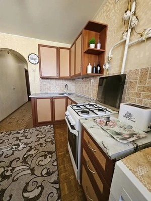 Продам двухкомнатную (2-комн.) квартиру, Олега Кошевого ул, 20, Казань г