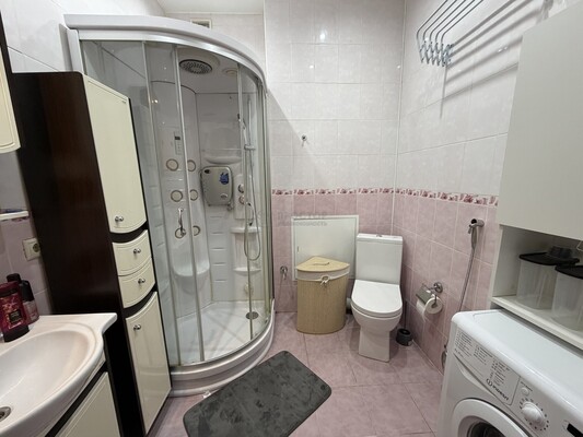 Продам однокомнатную (1-комн.) квартиру, Петрозаводская ул, 15к5, Москва г