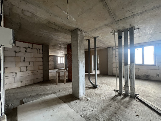 Продам трехкомнатную (3-комн.) квартиру, Атажукина ул, 11, Нальчик г