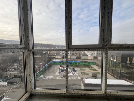 Продам трехкомнатную (3-комн.) квартиру, Атажукина ул, 11, Нальчик г