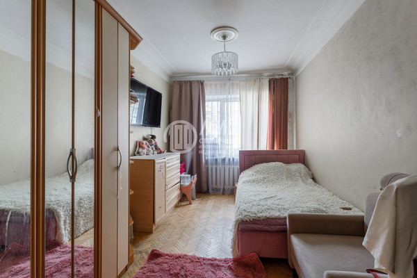 Продам трехкомнатную (3-комн.) квартиру, Старая Басманная ул, 22кА, Москва г