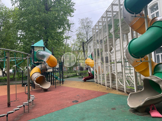 Продам трехкомнатную (3-комн.) квартиру, Старая Басманная ул, 22кА, Москва г