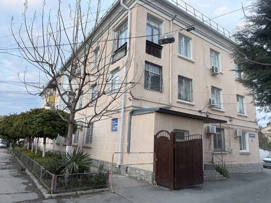 Продам однокомнатную (1-комн.) квартиру, Дыбенко ул, 17, Симферополь г