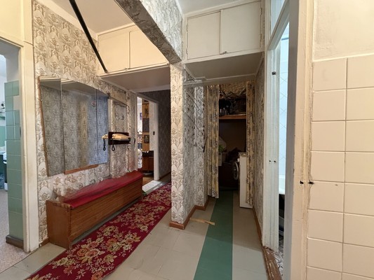 Продам трехкомнатную (3-комн.) квартиру, Солнечная ул, 11, Партенит пгт