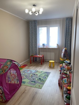 Продам трехкомнатную (3-комн.) квартиру, Зеленые аллеи б-р, 17, Видное г