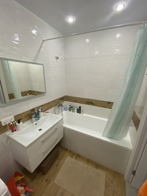 Продам трехкомнатную (3-комн.) квартиру, Зеленые аллеи б-р, 17, Видное г