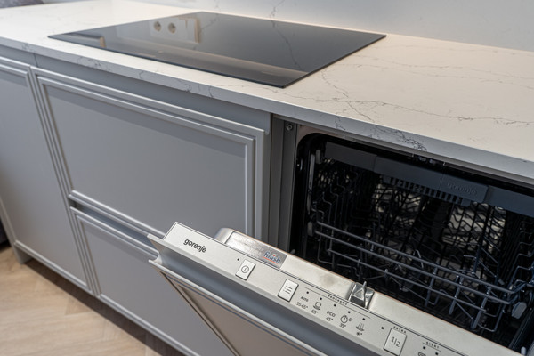 Продам однокомнатную (1-комн.) квартиру, Рашита Салахова ул, 2к1, Казань г