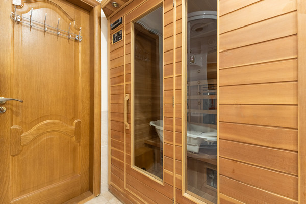 Продам трехкомнатную (3-комн.) квартиру, Меридианная ул, 12, Казань г