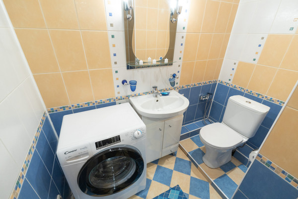 Продам трехкомнатную (3-комн.) квартиру, Меридианная ул, 12, Казань г