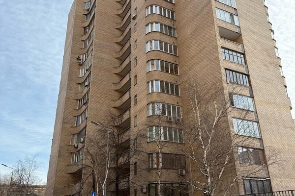 Продам трехкомнатную (3-комн.) квартиру, Малые Каменщики ул, 4, Москва г