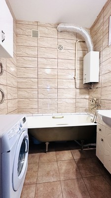 Продам двухкомнатную (2-комн.) квартиру, Большеохтинский пр-кт, 39, Санкт-Петербург г