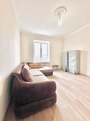 Продам двухкомнатную (2-комн.) квартиру, Большеохтинский пр-кт, 39, Санкт-Петербург г