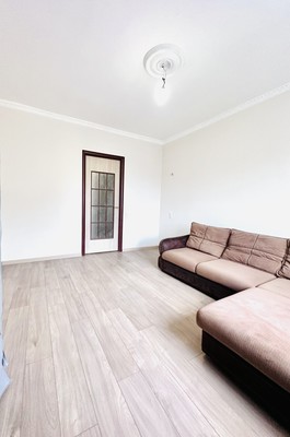 Продам двухкомнатную (2-комн.) квартиру, Большеохтинский пр-кт, 39, Санкт-Петербург г